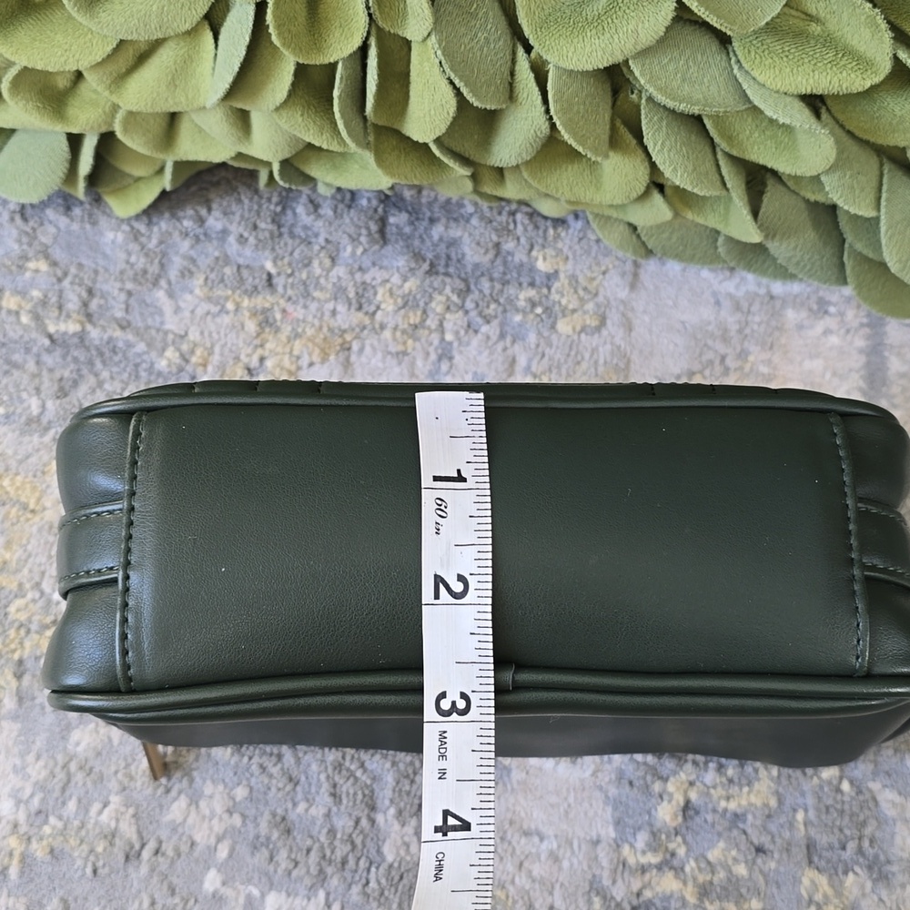 Quilted Faux Leather Crossbody Bag | Forest Green Phone Bag | Triple Compartment - Picture 12 of 16